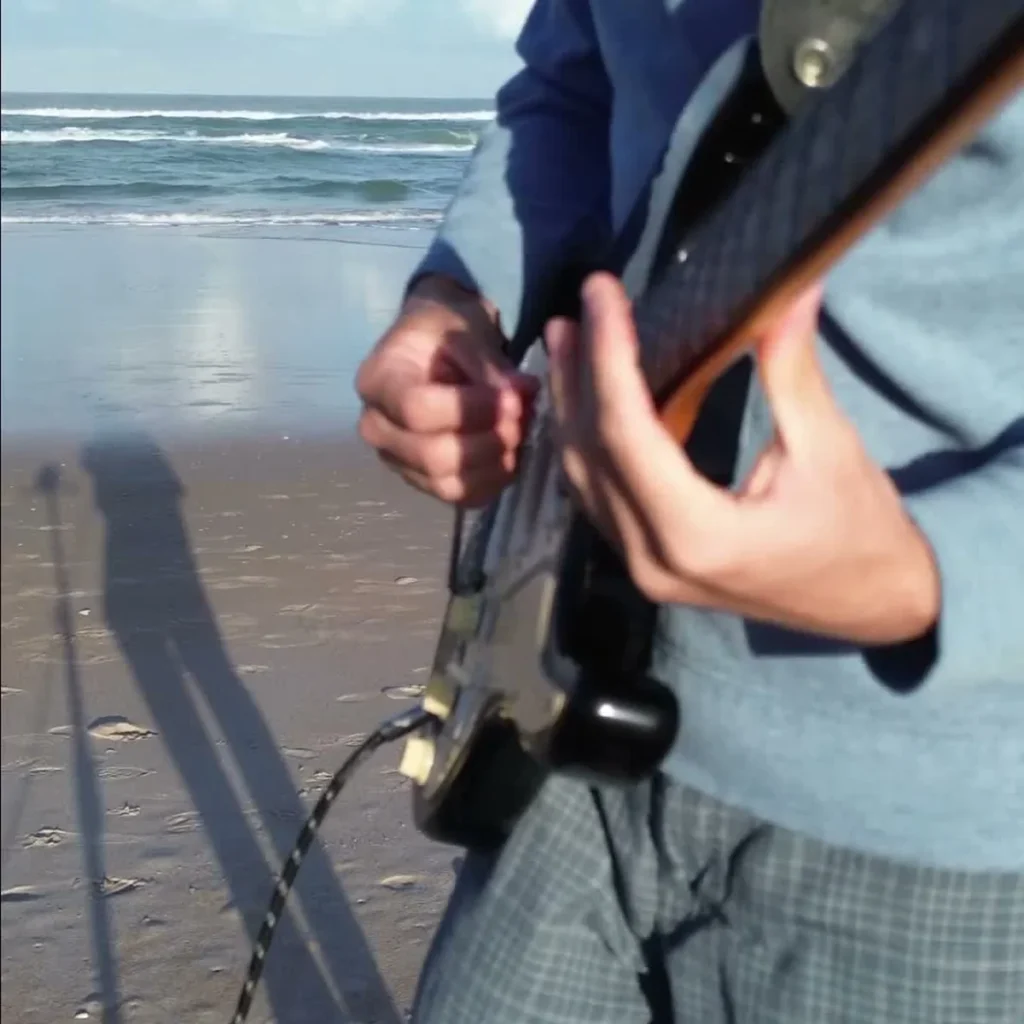 Little Wing Guitar Loop guitarist at the beach one guitar loop session